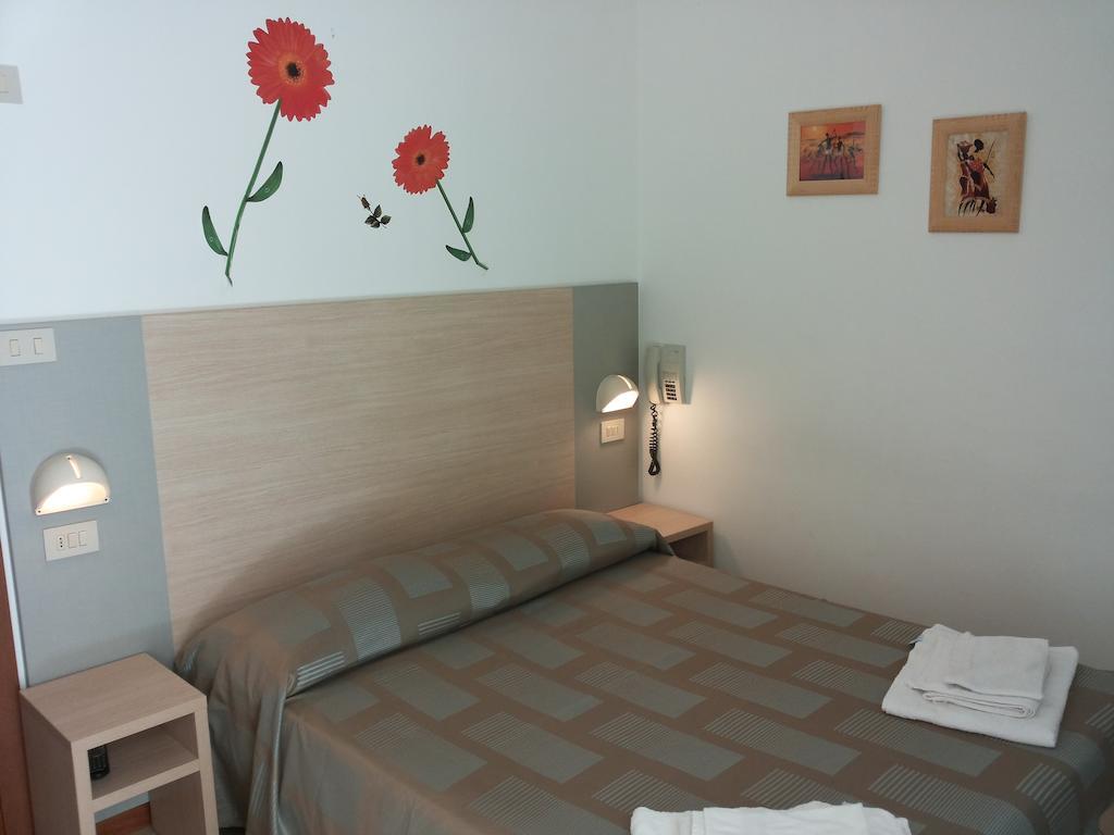 Hotel Cannes Rimini Room photo