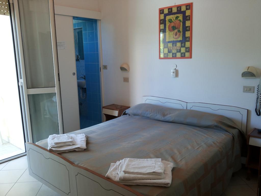 Hotel Cannes Rimini Room photo